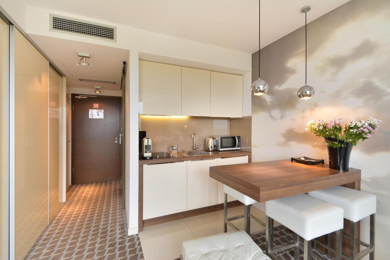 Marine Hotel Apartament Prywatny Studio Widok Na Morze Basen Sauna Jacuzzi 5 Pietro Колобжег Екстериор снимка